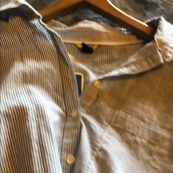 Button up blouse - Picture 2 of 4